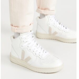 Veja white calfskin hi top V-15 sneakers size 10